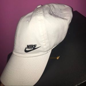 Women’s Nike hat
